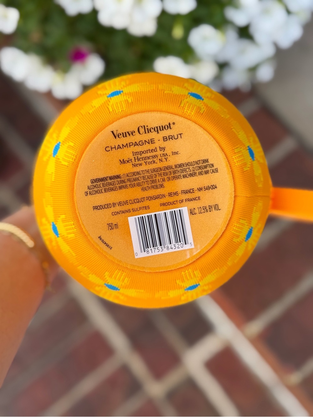 NWT Veuve Clicquot Champagne Totem Sun Cooler Yinka Llori - Picture 3 of 4